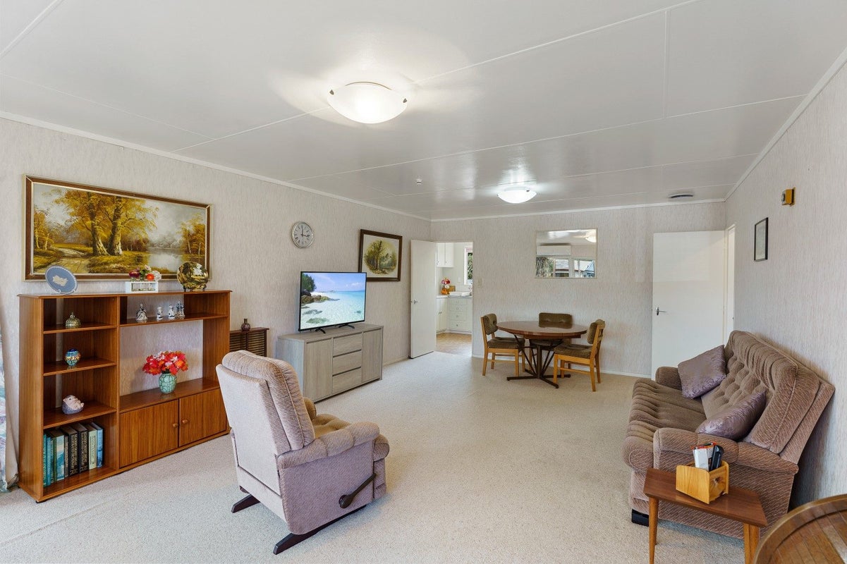 8B SHARDA Grove, Paraparaumu Beach, PARAPARAUMU - Carousel 2
