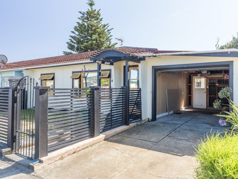 676 Waitarere Beach Road, Waitarere Beach, Levin - Carousel 2