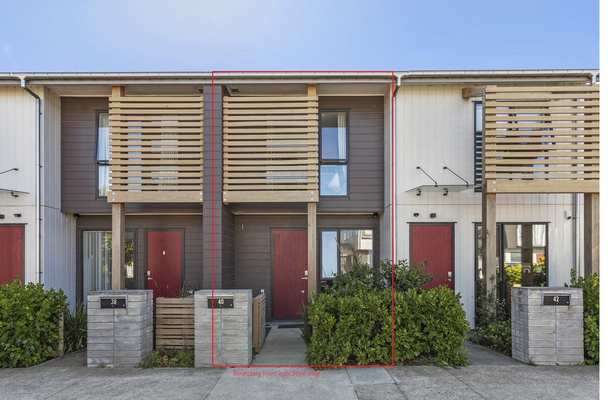 40 Pukewhero Rise, Westgate, Auckland - Carousel 2
