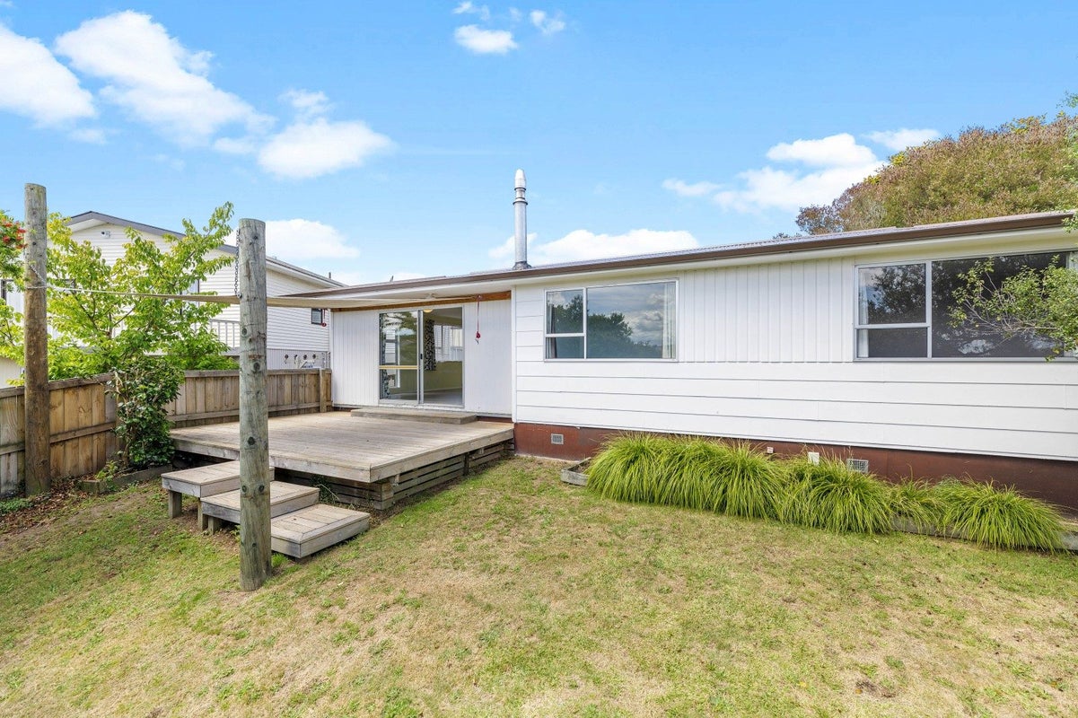 24 Richmond Avenue, Richmond Heights, Taupo - Carousel 1