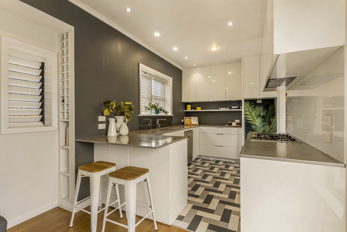 9 Cadman Avenue, Greenlane, Auckland - Carousel 2