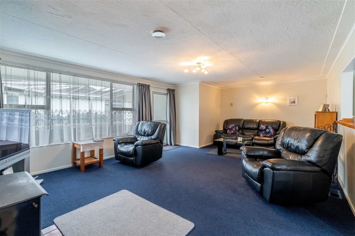 56 Kildare Drive, Waikiwi, Invercargill - Carousel 2