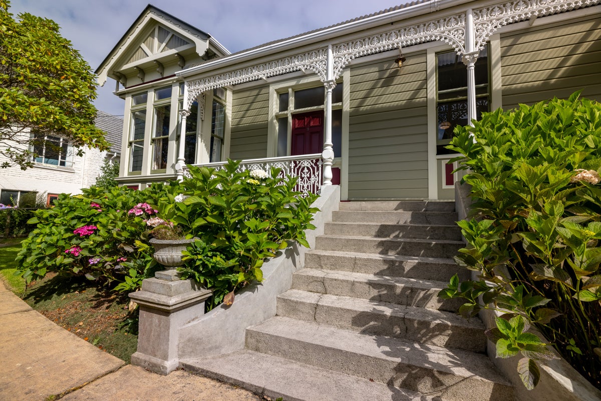 46 Drivers Road, Maori Hill, Dunedin - Carousel 2