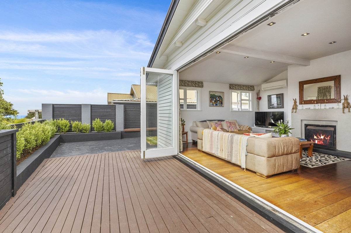 29 Mana Street, Vogeltown, Wellington - Carousel 2