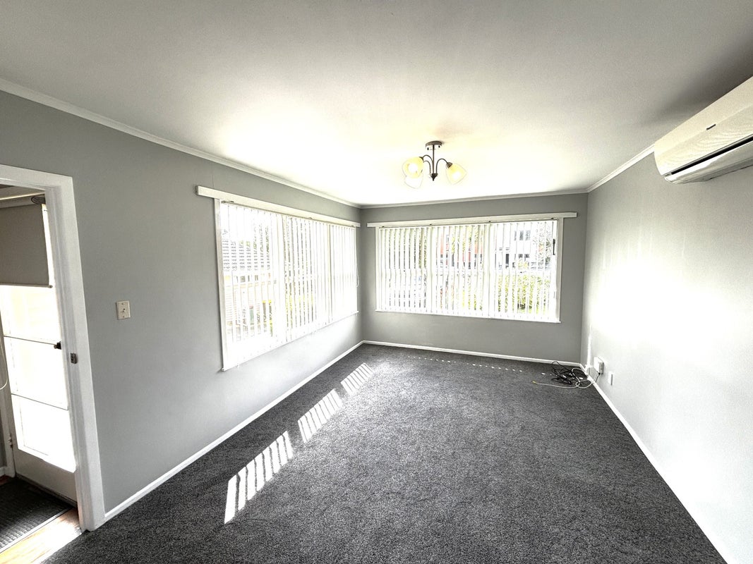 31 Reeves Road, Pakuranga, Auckland - Carousel 2