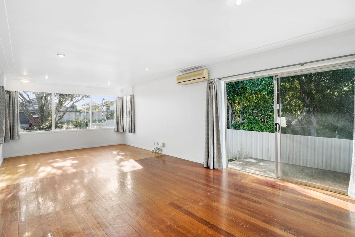 23 Carlton Street, Hillsborough, Auckland - Carousel 2
