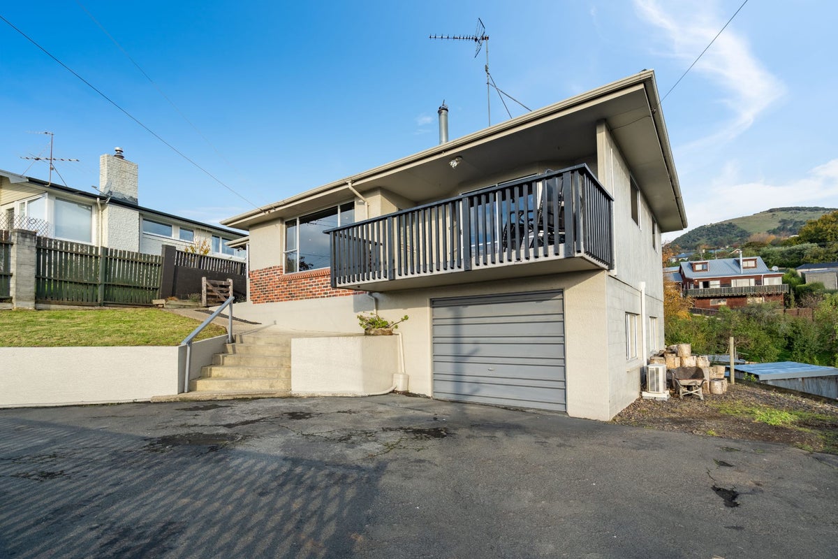 18 Clyde Street, Kinmont Park, Mosgiel - Carousel 2
