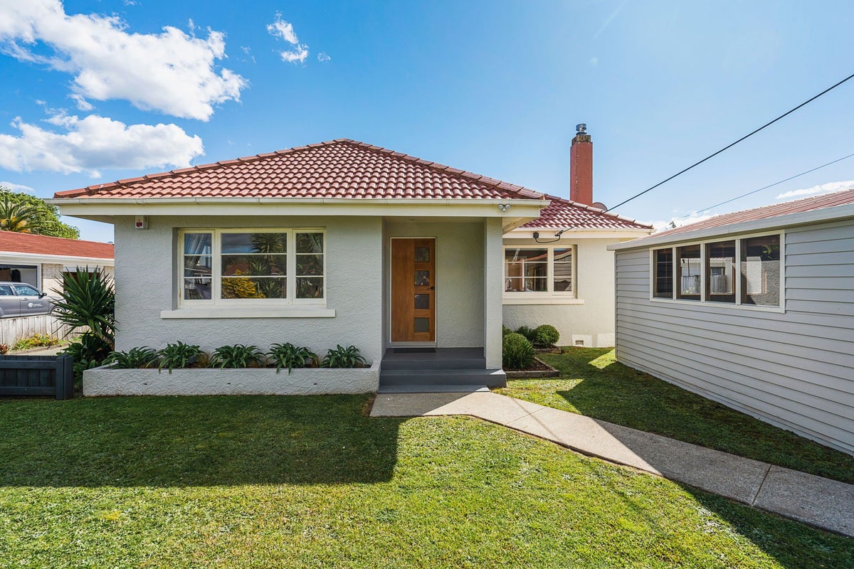 21 King ST, Kensington, Whangarei  - Carousel 1