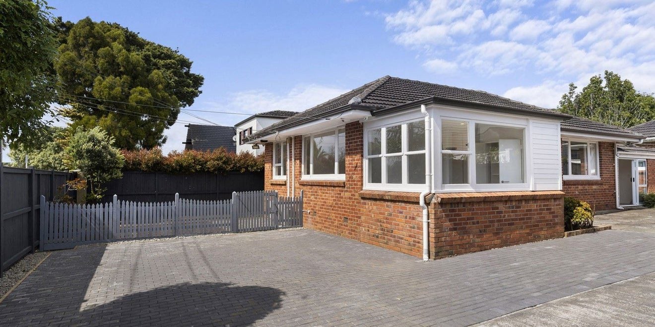 24A Tawera Road, Greenlane, Auckland - Carousel 1