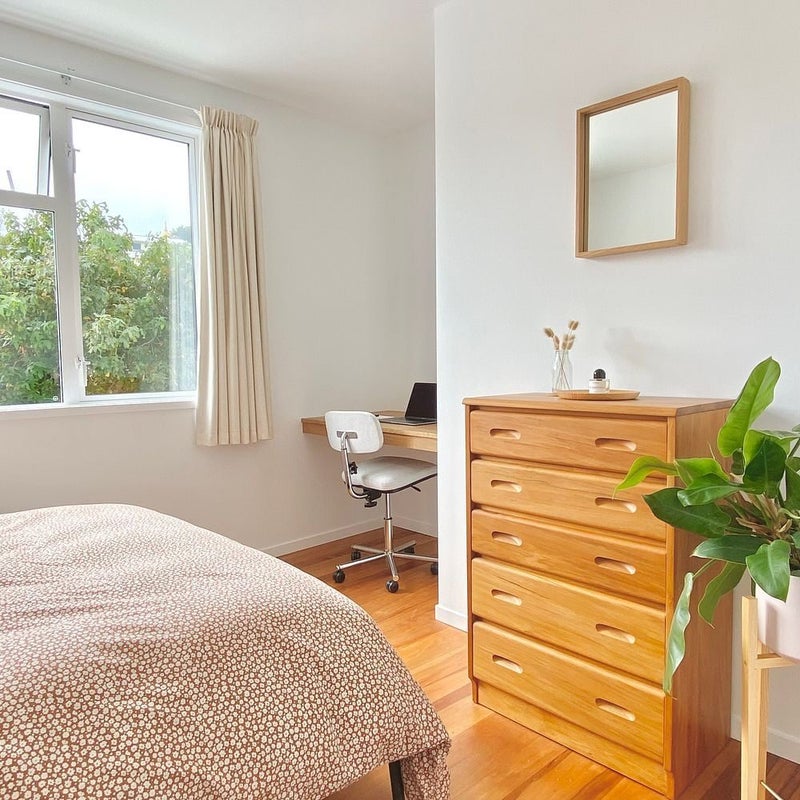 18 Robertson Street, Owhiro Bay, Wellington - Carousel 1