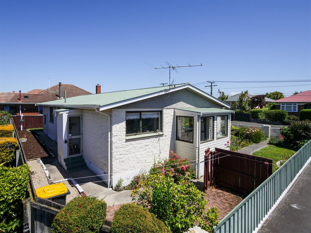 46 Oakland Street, Andersons Bay, Dunedin - Carousel 2