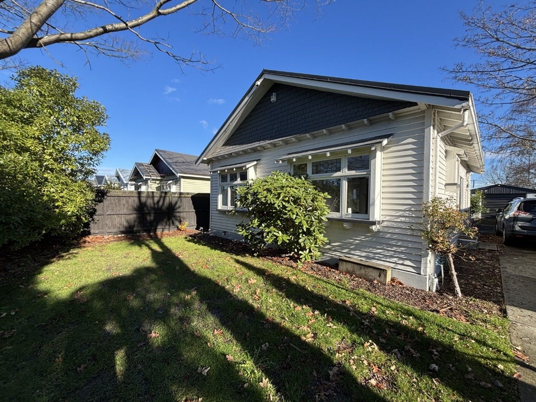 19 North Parade, Richmond, Christchurch - Carousel 1