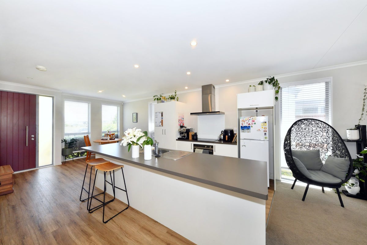 26 George West Square, Wigram, Christchurch - Carousel 2