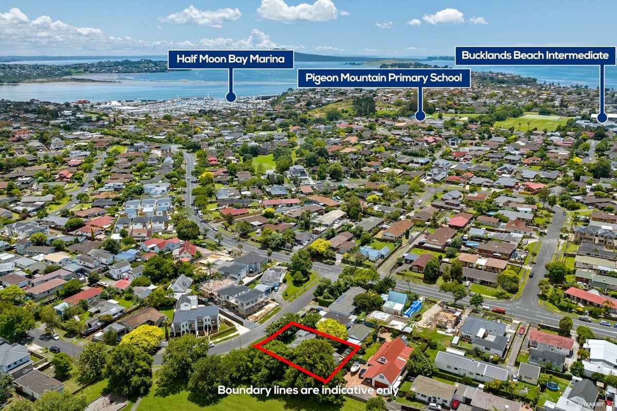 6 Glennandrew Drive, Half Moon Bay, Auckland - Carousel 1