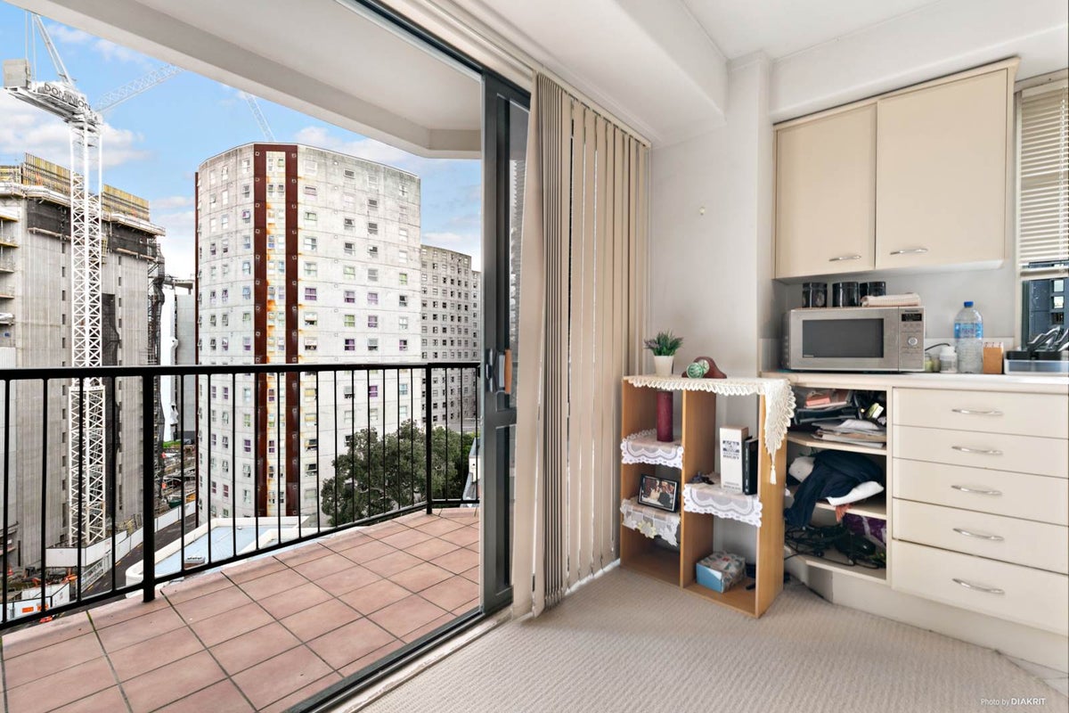 8D/6 Whitaker Place, Grafton, Auckland - Carousel 2