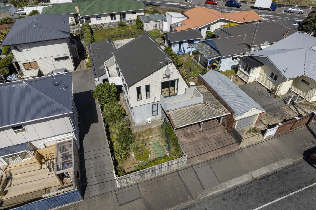 201 Queens Drive, Lyall Bay, Wellington - Carousel 2