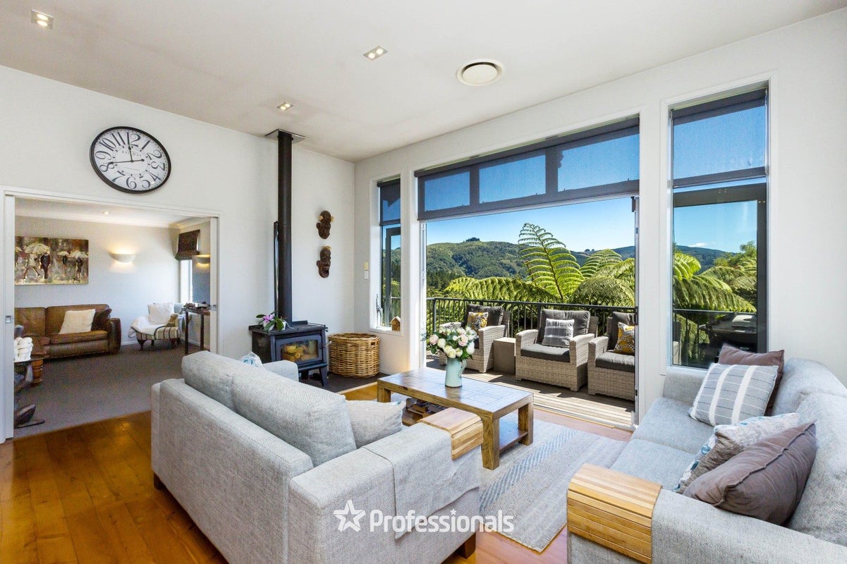 39 Sylvan Way, Silverstream, Upper Hutt - Carousel 2