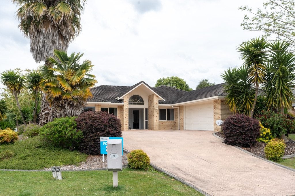 9 Haswell Place, Huntington, Hamilton - Carousel 2