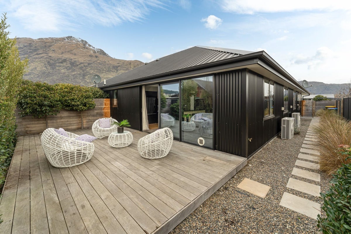 114 Stalker RD, Wakatipu Basin - Carousel 17