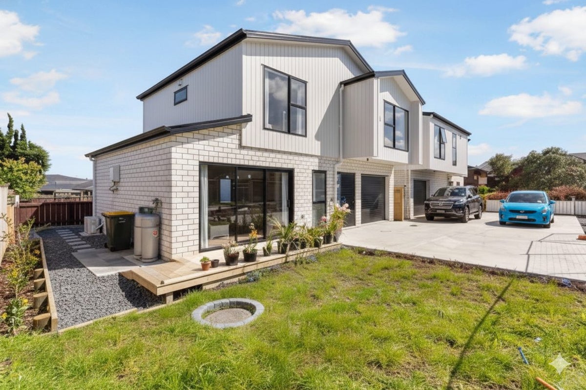 33B Galsworthy Place, Bucklands Beach, Auckland - Carousel 2