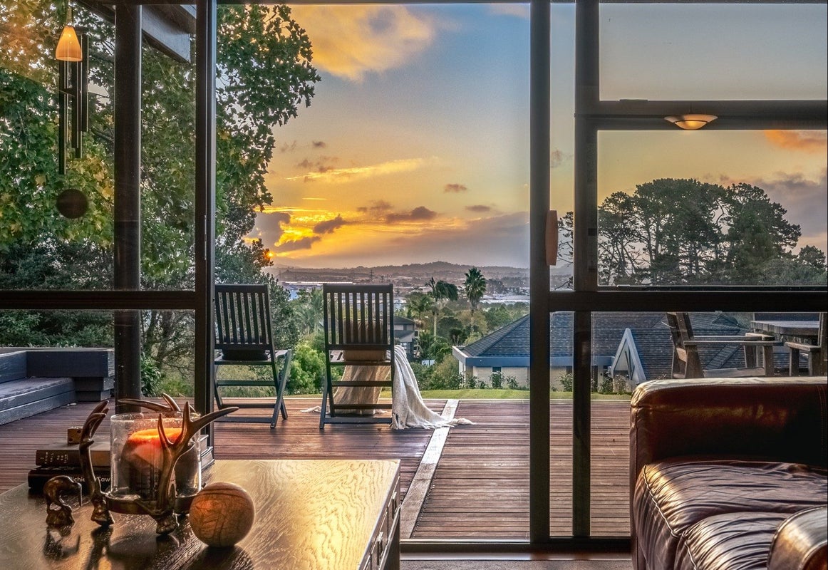 238 Point View Drive, East Tamaki Heights, Manukau City, Auckland - Carousel 2