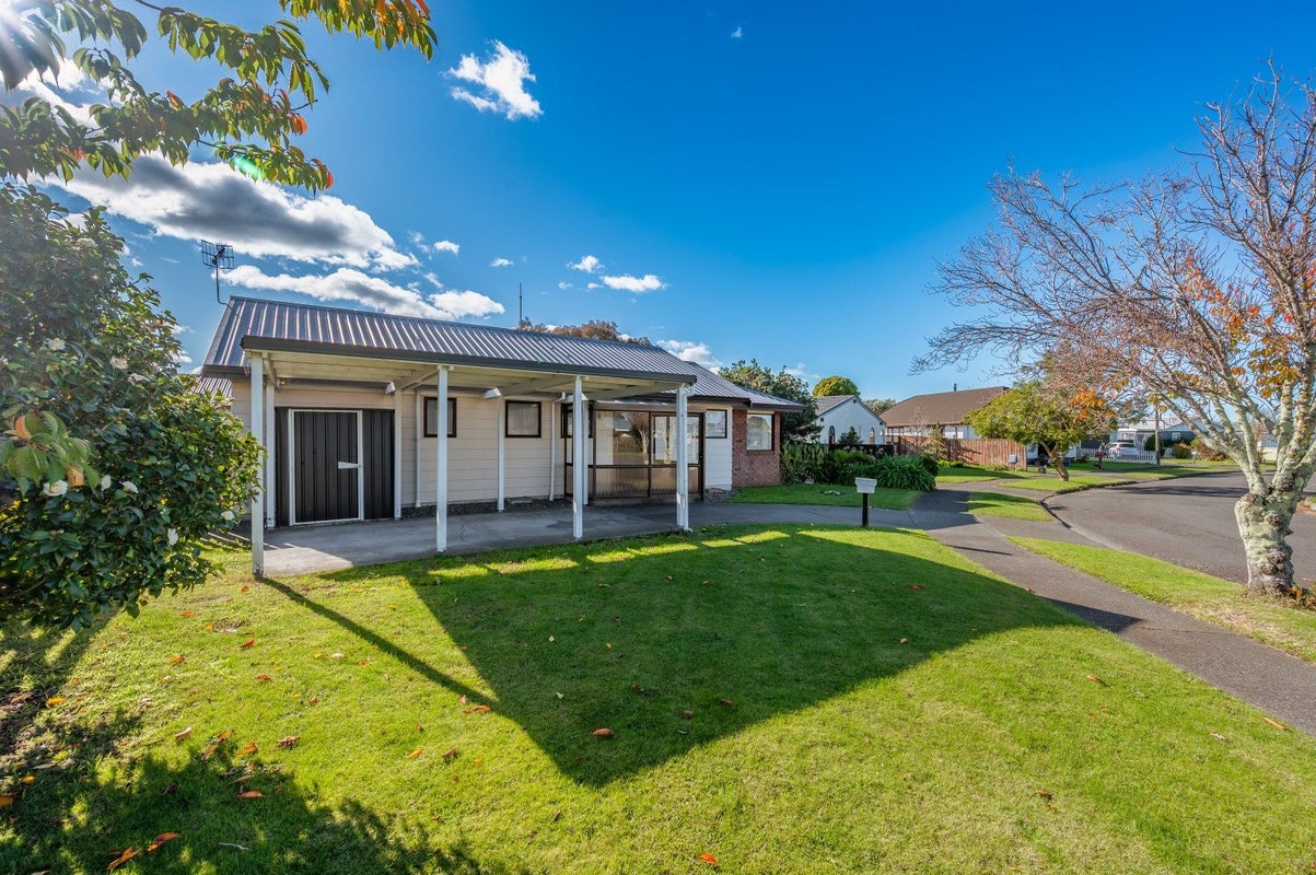 42 Whiting Crescent, Greenmeadows, Napier, Hawke's Bay - Carousel 12