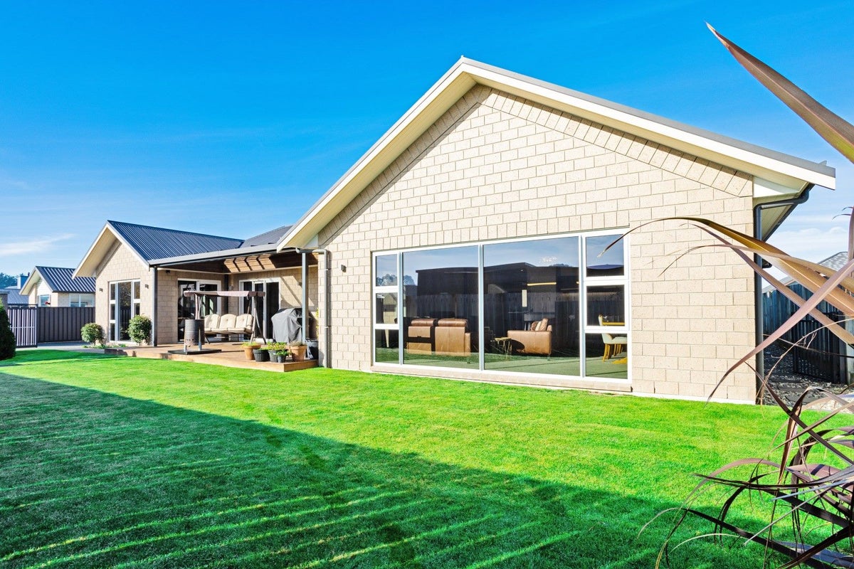 9 Barker Place, Waikiwi, Invercargill - Carousel 1