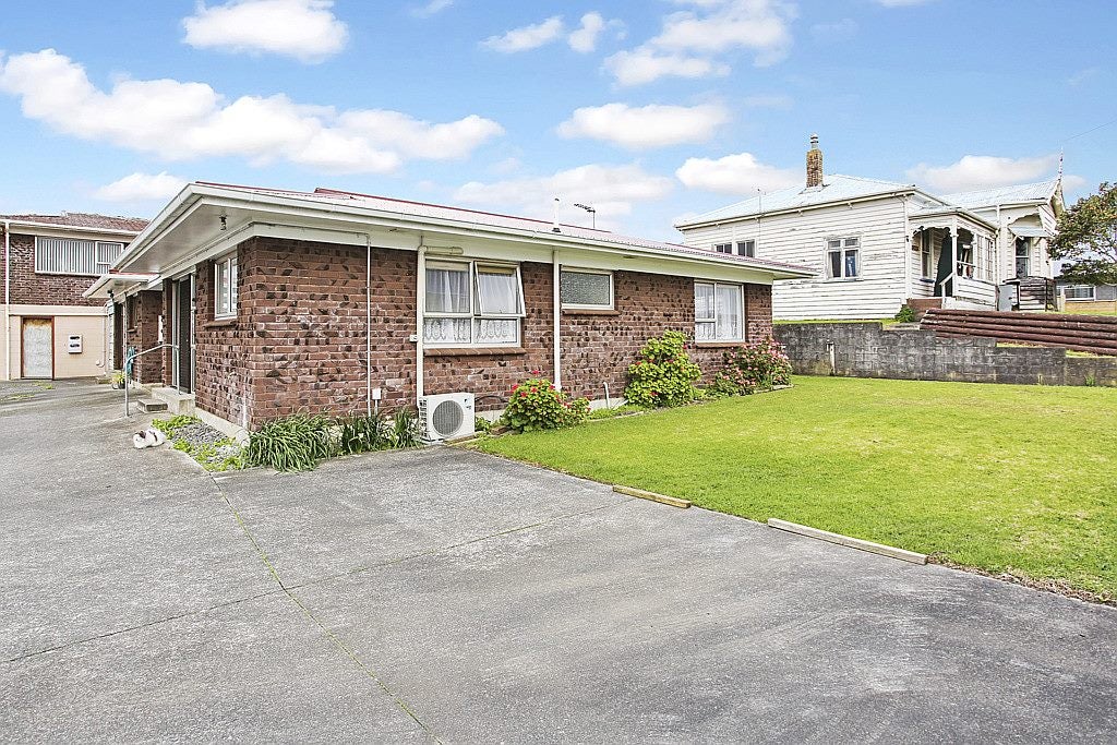 1/112 Queen Street, Waiuku, Waiuku - Carousel 2
