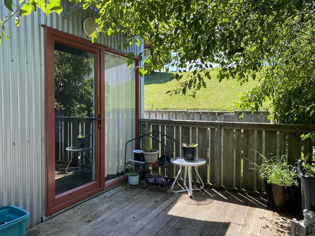 186 Newlands Road, Newlands, Wellington - Carousel 1