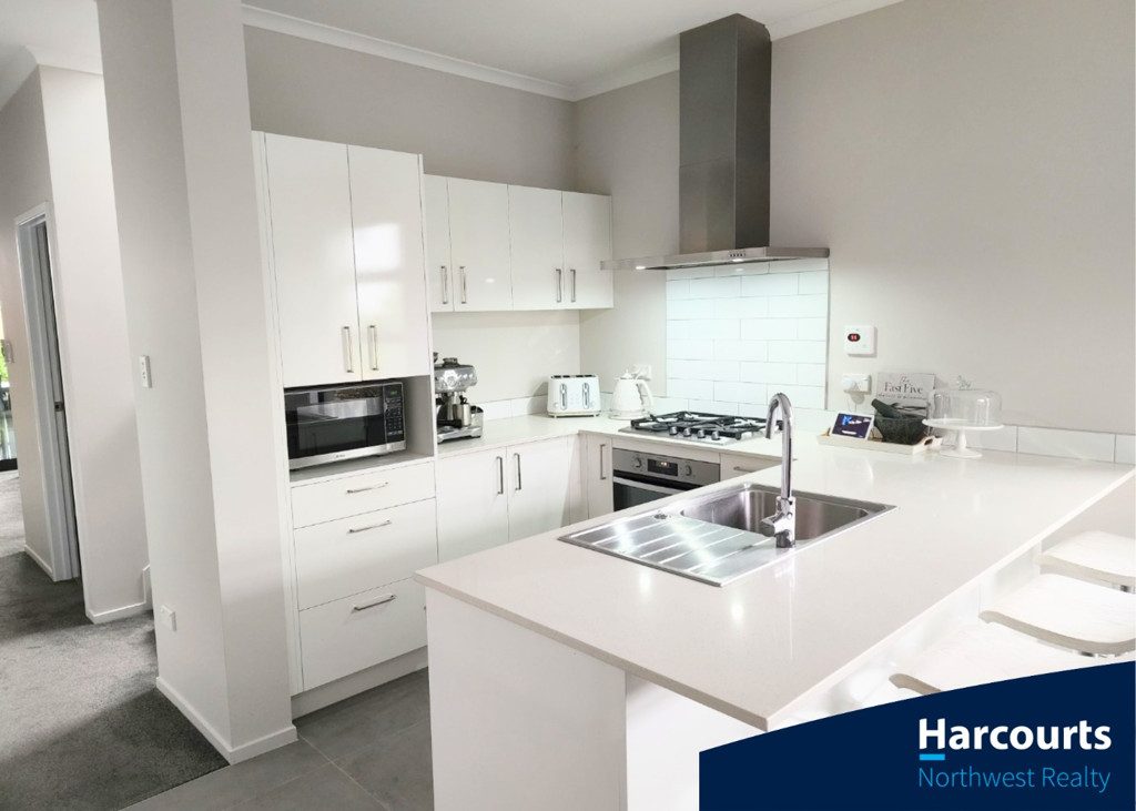 20 Wai Place, Westgate, Auckland - Carousel 2
