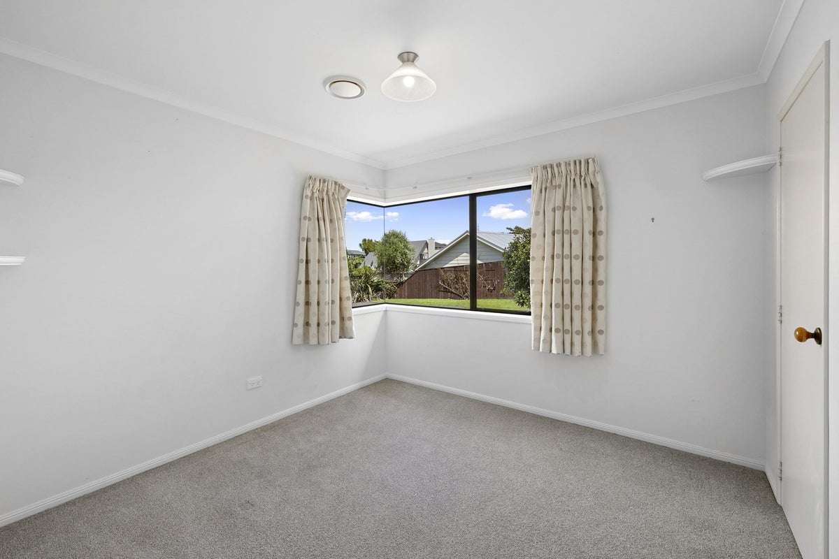 33 Karamea Street, Whalers Gate, New Plymouth - Carousel 15