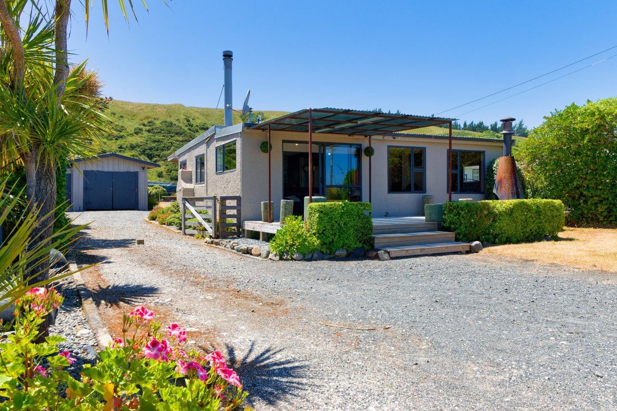 19 South Bay Parade, Kaikoura, Kaikoura, Marlborough - Carousel 1