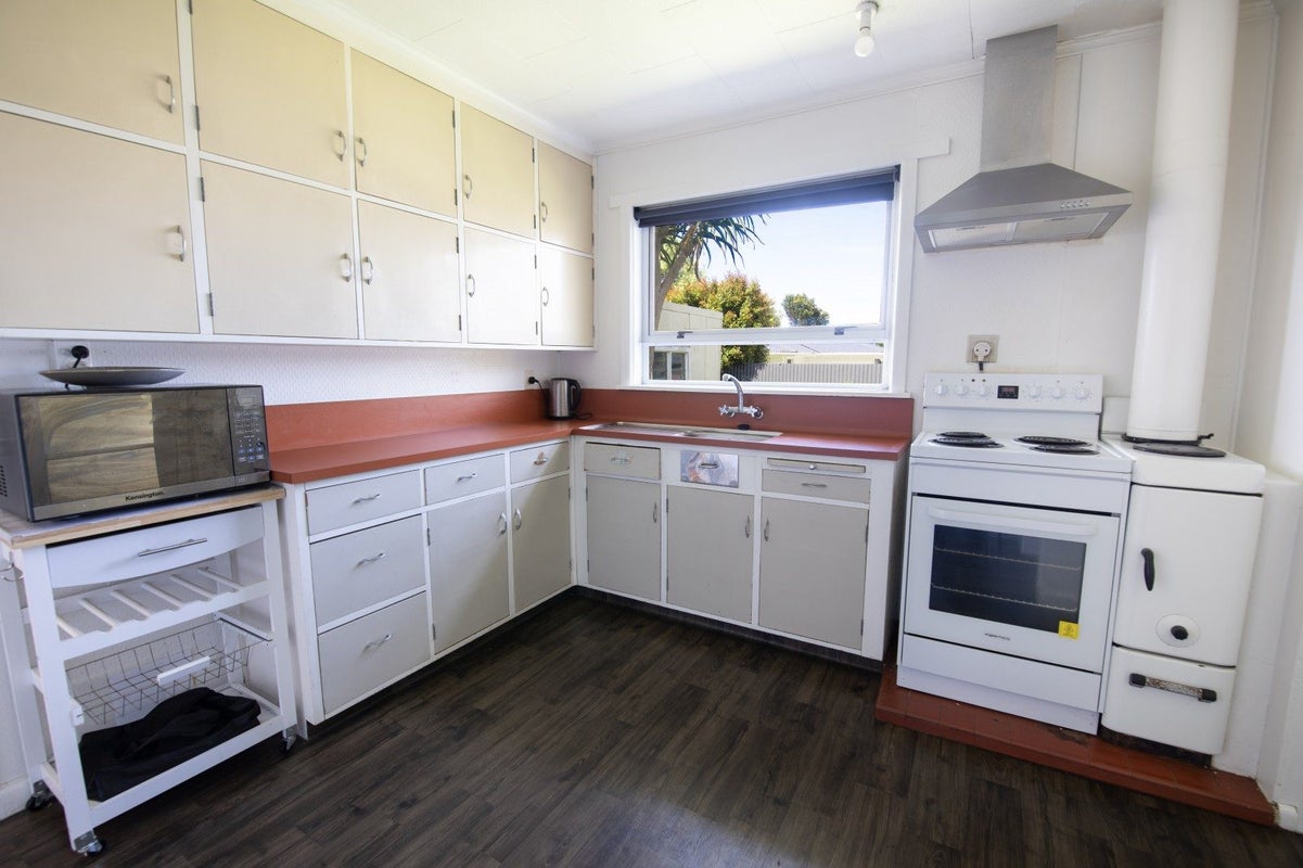 22 Corbett Place, Onekawa, Napier - Carousel 2