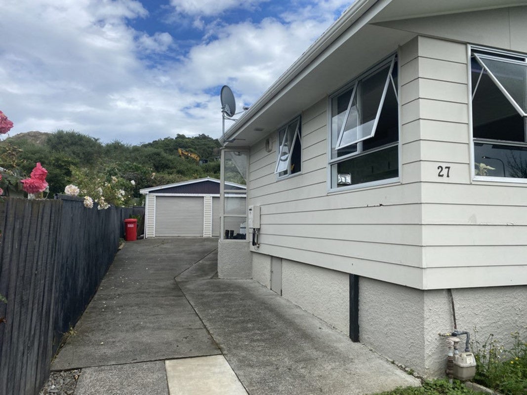 27 Savage Crescent, Aramoho, Whanganui - Carousel 2