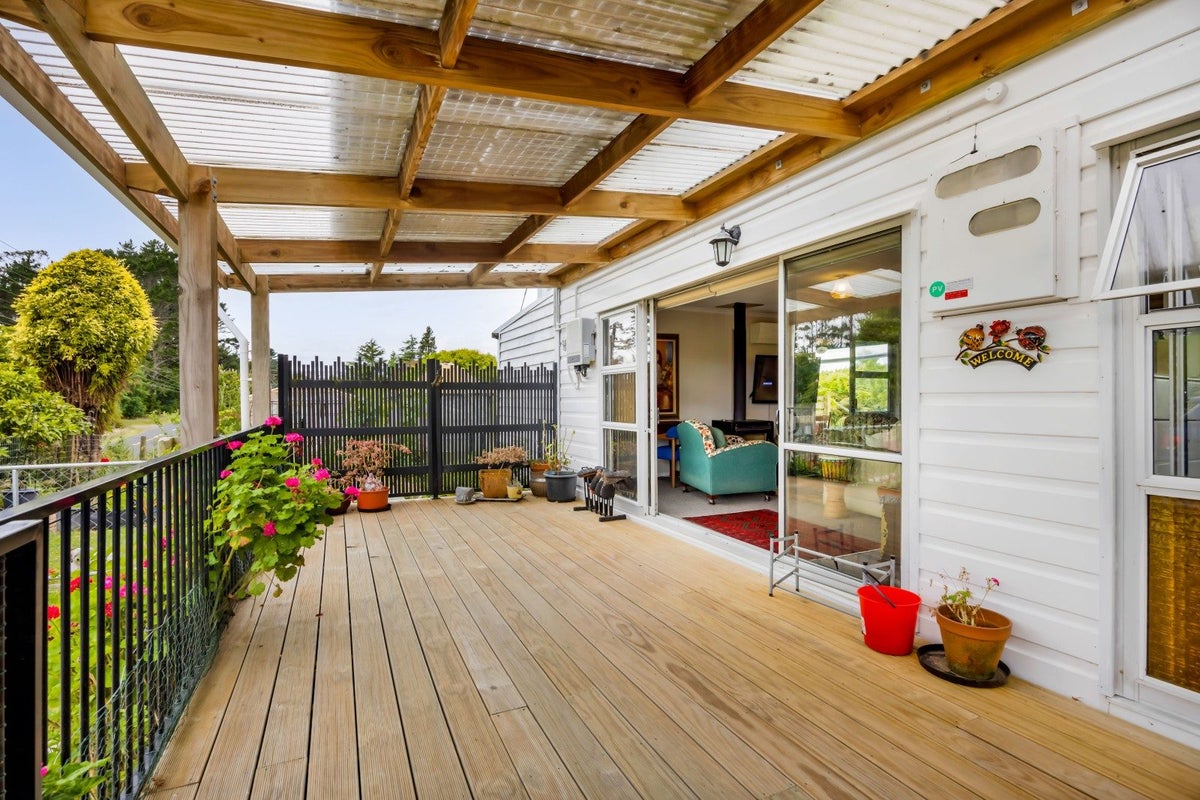 20 Dudley Road Lower, Inglewood, Inglewood - Carousel 2