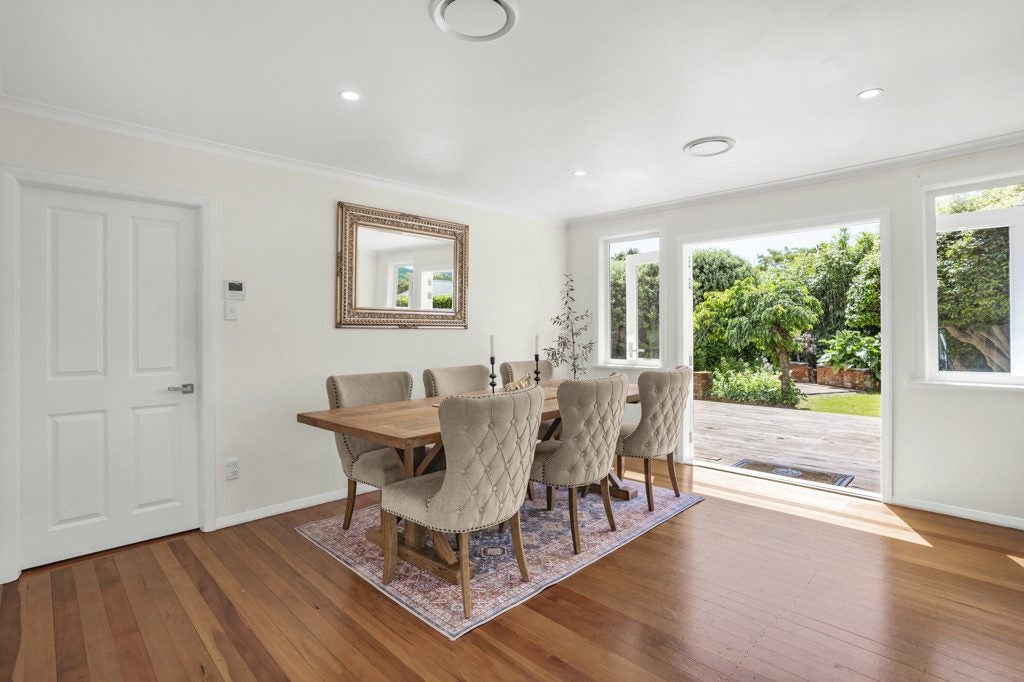 27 Stephen Street, Trentham, Upper Hutt - Carousel 2