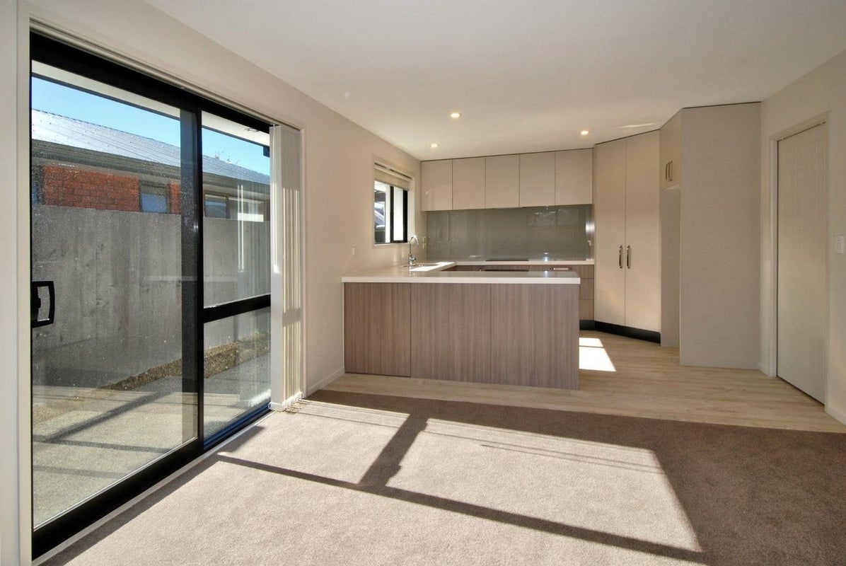 2/78 Wilsons Road South, Saint Martins, Christchurch - Carousel 2