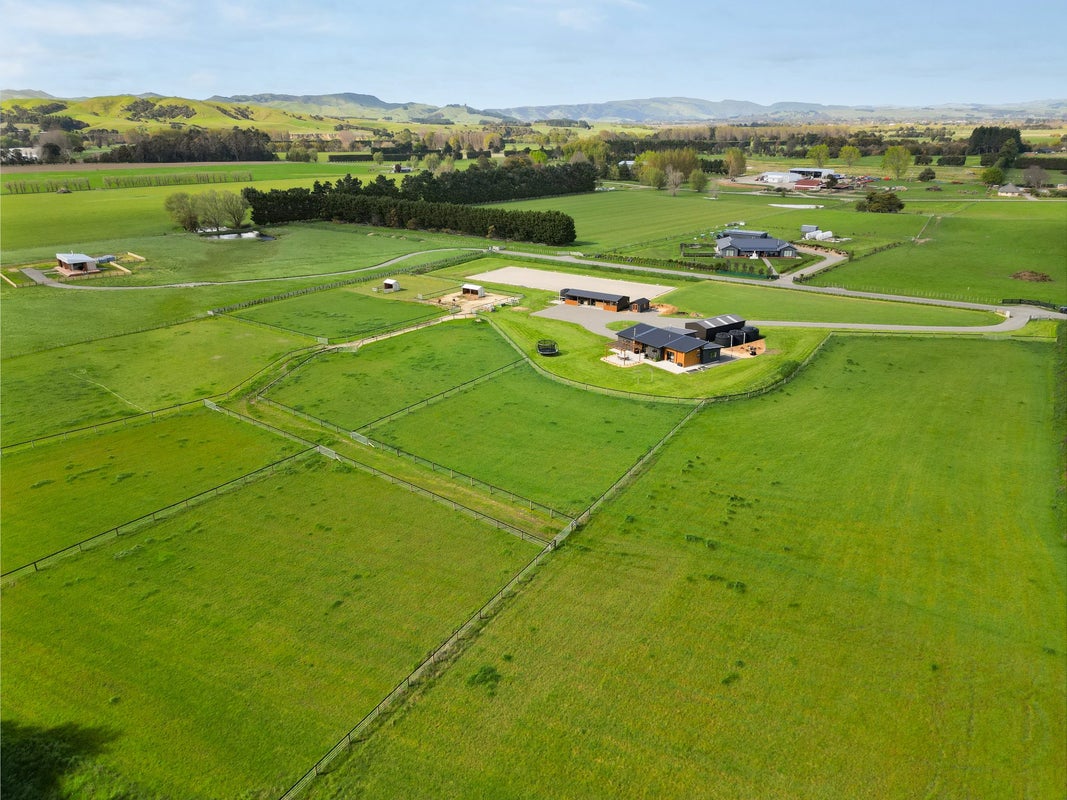 51 Manukawiri Way, Greytown - Carousel 2