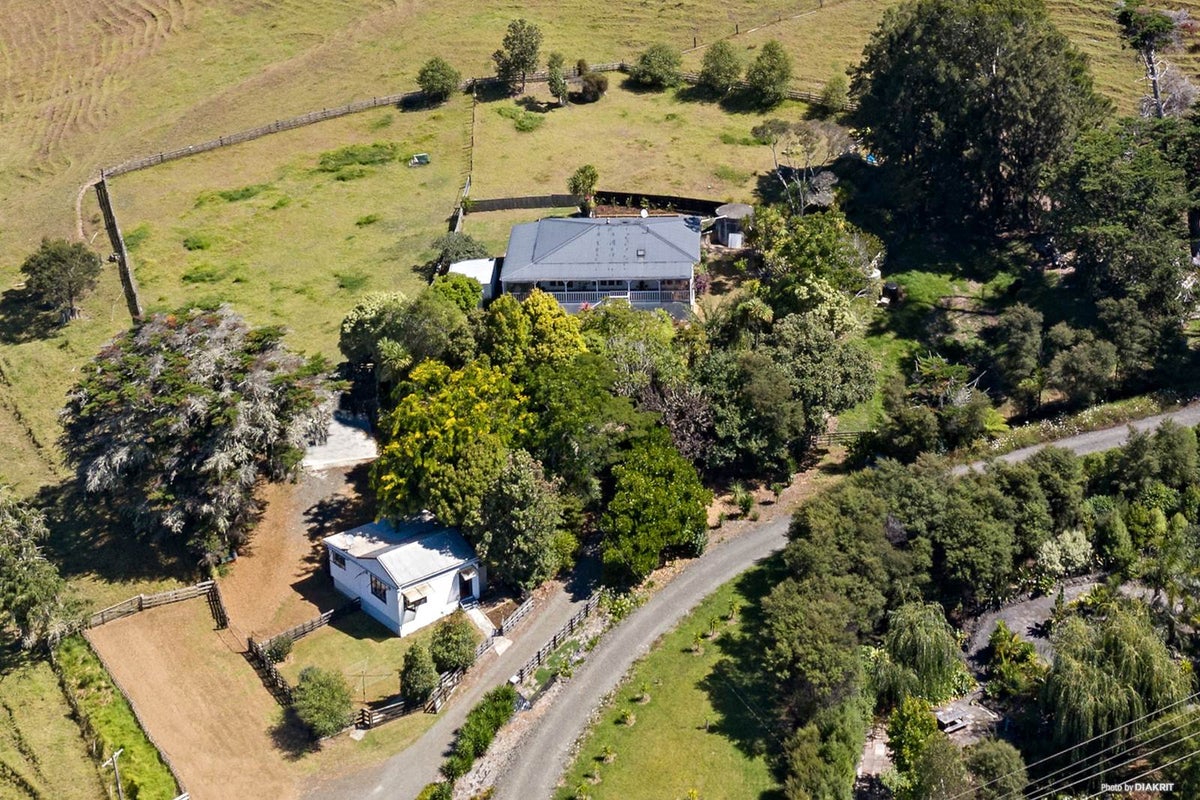320 Kaipara Coast Highway, Kaukapakapa - Carousel 1