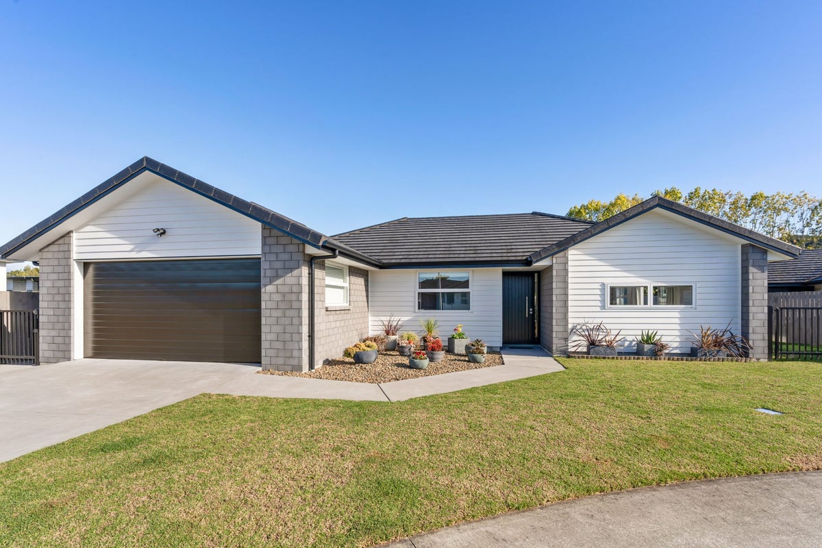 13 Tanner Place, Kamo, Whangarei - Carousel 1