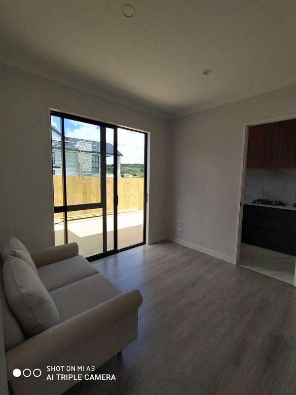 23 Ridgehill Rise, Flat Bush, Auckland - Carousel 2