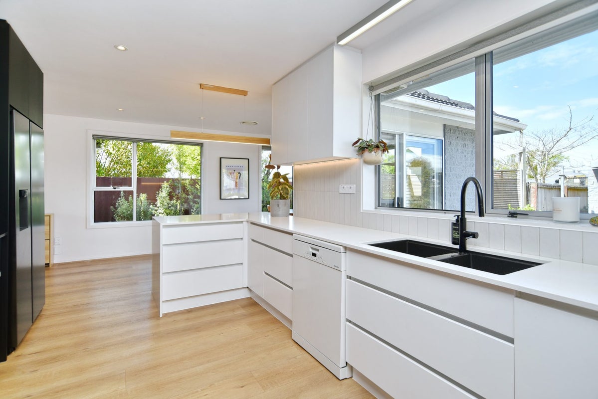 16 Aintree Street, Bishopdale, Christchurch - Carousel 2