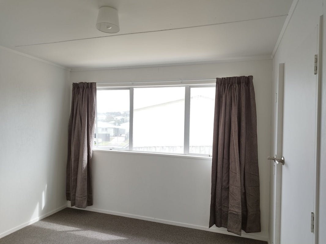 8 Tainui Street, Castlecliff, Whanganui - Carousel 2
