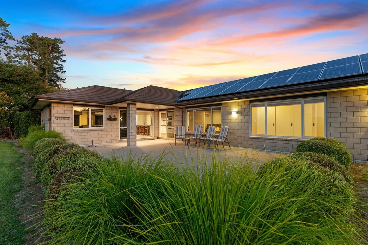 130R PHILLIPS DRIVE, Tauranga - Carousel 25
