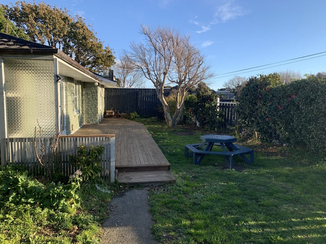 6 Karaka Grove, Raumati Beach, Paraparaumu - Carousel 11