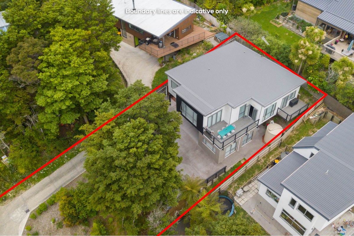 21 Moller Street, Beach Haven, Auckland - Carousel 2