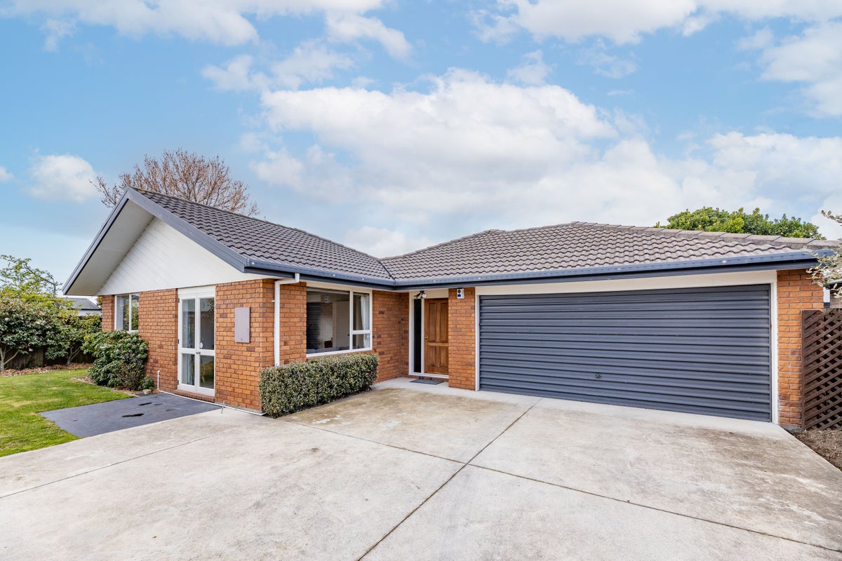 2/6 Evesham Crescent, Spreydon, Christchurch - Carousel 1