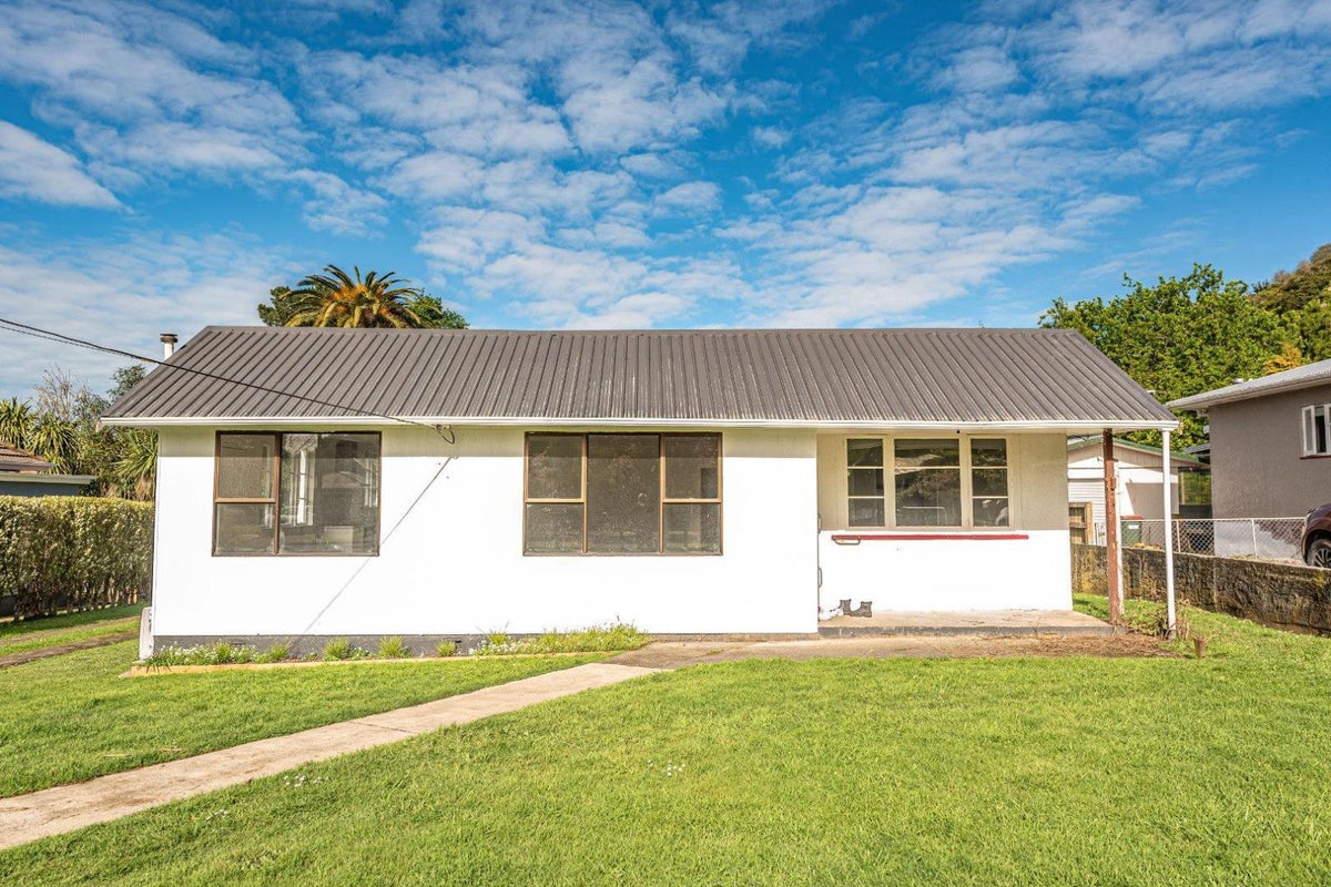 61 Roberts Avenue, Aramoho, Whanganui - Carousel 1