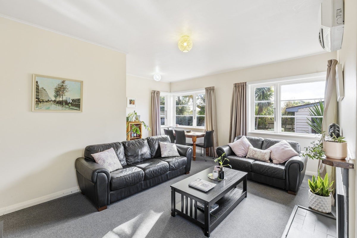 54 Savage Crescent, West End, Palmerston North - Carousel 2