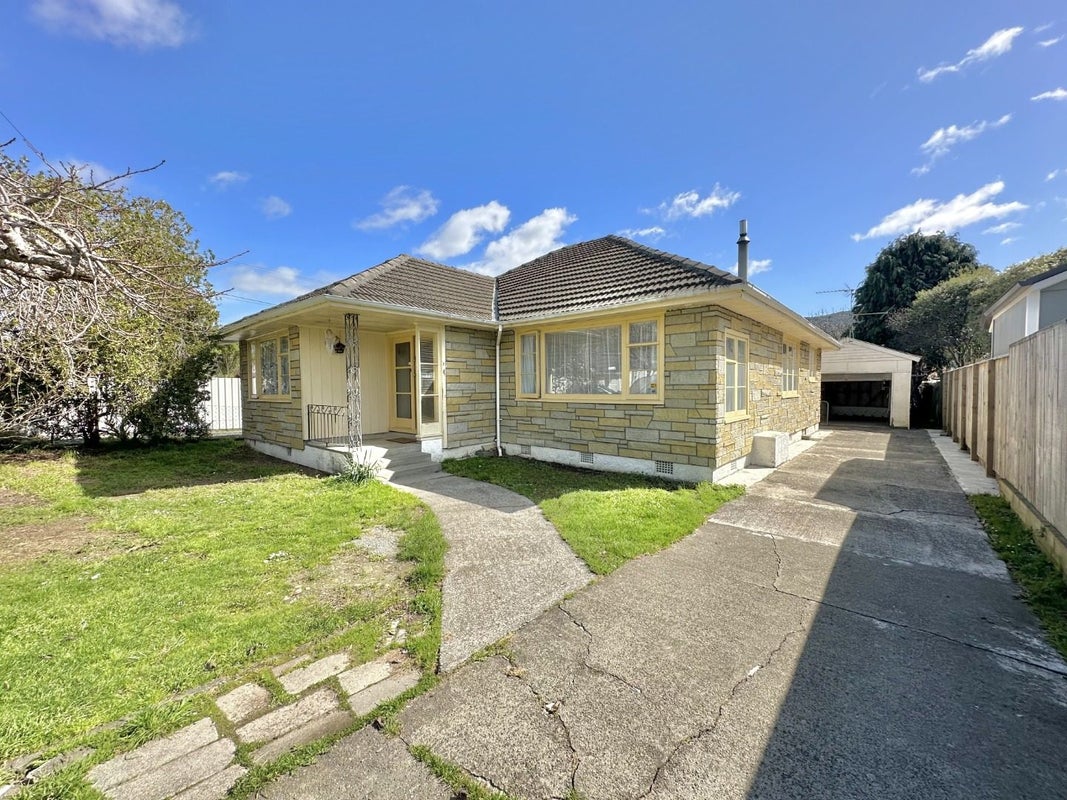 4 Marion Street, Silverstream, Upper Hutt - Carousel 1